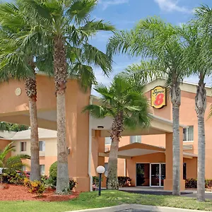 super-8-daytona-beach.thedaytonabeachhotels.com/